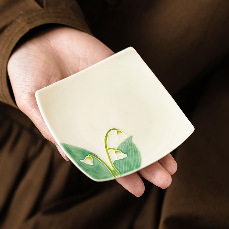 Hand Painted Lily of the Valle - Valley Tea And Coffee บทวิจารณ์และราคา